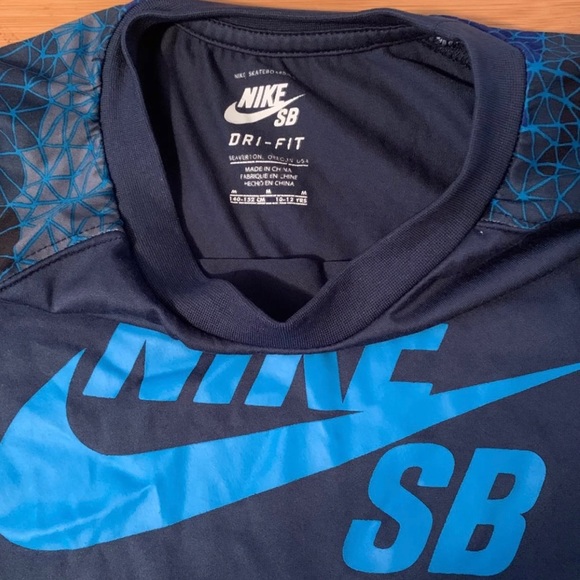 Boys Nike SB long sleeve - Picture 4 of 6